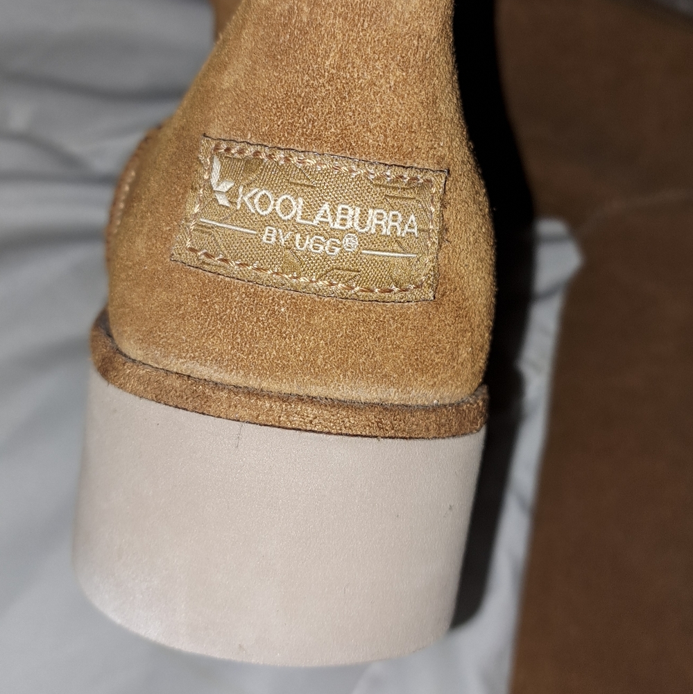 Tan Koolaburra by ugg shoes - Picture 4 of 4